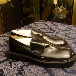 Woodchucksato Black Tabi Loafers